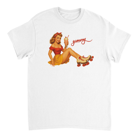 Yummy Pinup på t-shirt, avgränsad form, stark kontrast, enhetlig tonalitet