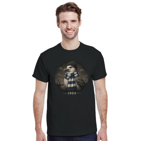 Stolt mås i stickad mössa och halsduk – retro t-shirt design