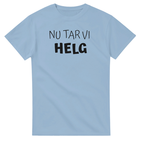 Ljusblå t-shirt med grafiskt texttryck i tung och stabil stil