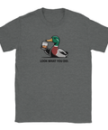 Tecknad gräsand med whiskeyglas och text "LOOK WHAT YOU DID." på mörkgrå t-shirt.
