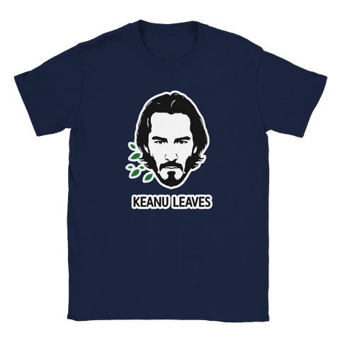 Mörkblå t-shirt med kaxig design föreställande Keanu Reeves och flygande löv