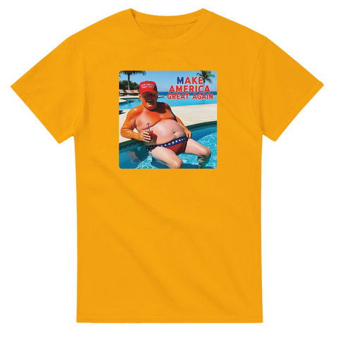 Satirisk illustration av Donald Trump vid poolen – gul t-shirt