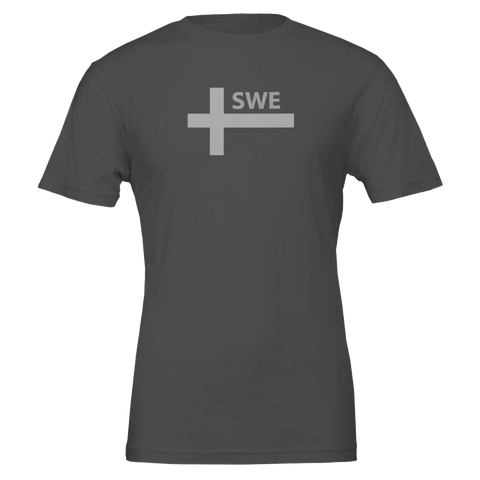Svenska flaggan stiliserad med "SWE" på grå t-shirt.
