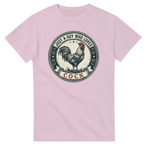 Illustration av en tupp i ett klassiskt sigill med satirisk text – grafisk t-shirt