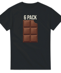 Grafiskt tryck av en chokladkaka med texten 6 pack – humoristisk t-shirt