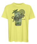 Grafiskt drinkmotiv med texten The Mojito Club på gul oversized t-shirt