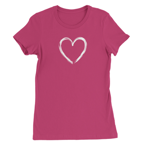 Vitt handmålat hjärta med penseldrag på en fuchsiafärgad dam t-shirt.