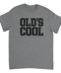Old's Cool" text i sliten retrostil på grå t-shirt.