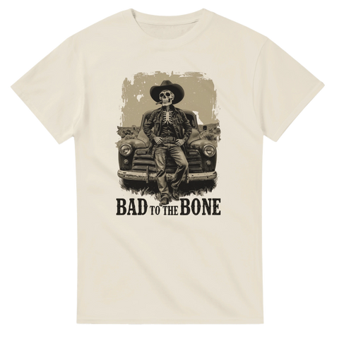Western-inspirerat tryck med dödskalle och outlaw-tema på beige t-shirt