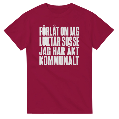 Sarkastiskt tryck med vintage-känsla på en vinröd t-shirt