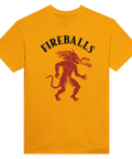 Röd eldsprutande demon med texten "FIREBALLS" på gul t-shirt.