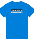 Blå t-shirt med svenskt politiskt citat och minimalistisk textdesign