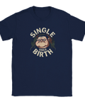 Marinblå t-shirt med ett grafiskt motiv som utstrålar mörk humor och självdistans