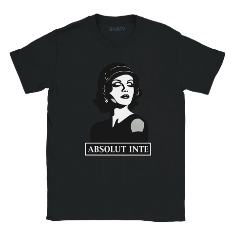 Svart t-shirt med minimalistiskt film noir-tryck och kaxig attityd