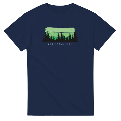 Mörkblå t-shirt med ett grönt naturmotiv och texten "JAG HATAR FOLK".