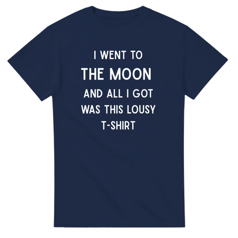 Klassisk punchline om månen i vit typografi – t-shirt med text