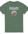 Salviagrön t-shirt med retro tryck av en svensk chokladboll