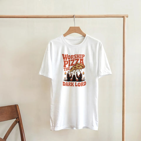Satanistisk parodi med pizzatema och rituella motiv – rolig t-shirt