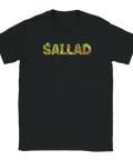 SALLAD" text med grönsaker som salladsblad, tomater, gurka och morötter på svart t-shirt.