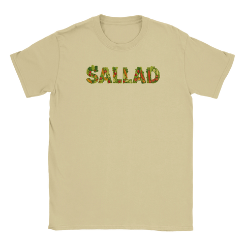 SALLAD" text med grönsaker som salladsblad, tomat, gurka och paprika på beige t-shirt.