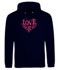 Mörkblå hoodie med ett rosa retroinspirerat hjärttryck framtill
