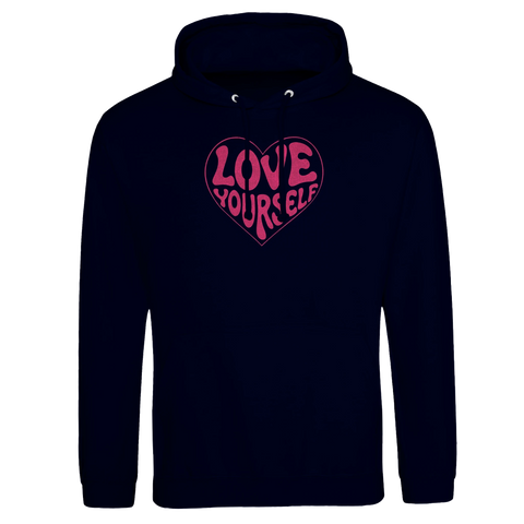 Mörkblå hoodie med ett rosa retroinspirerat hjärttryck framtill