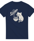 Grafiskt tryck av katt som slurpar nudlar – t-shirt för kattälskare