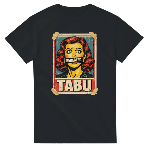 Popkonst-tryck av kvinna med "REDACTED" över munnen, texten "TABU", på svart t-shirt.