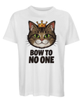 Humoristisk t-shirt med grafiskt motiv av en kunglig katt