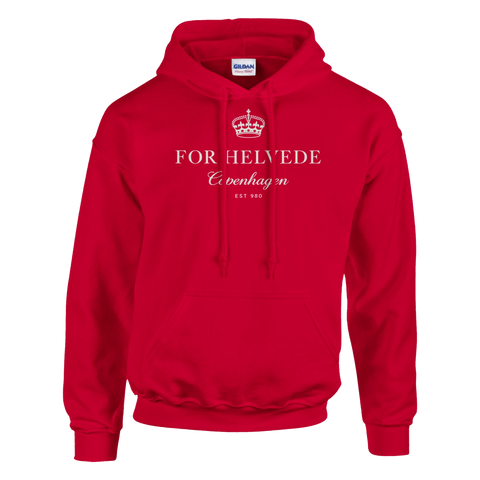 Detaljbild av vit krona och text ”For Helvede Copenhagen” på röd hoodie.