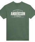 Olivgrön t-shirt med texten Andersson – A Family of Originals
