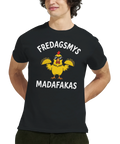 Man bär en svart t-shirt med motivet Fredagsmys Madafakas och tacos