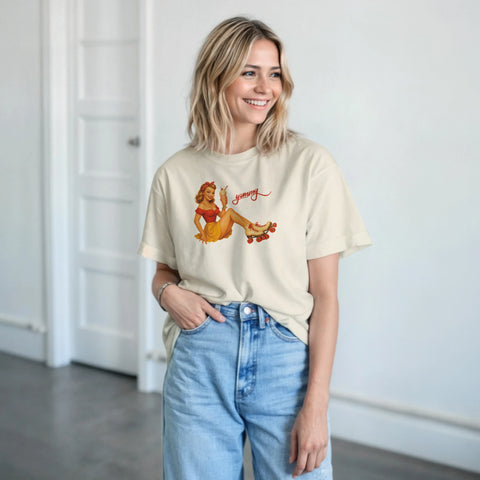Yummy Pinup på t-shirt, avgränsad form, stark kontrast, vertikal orientering