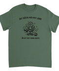 Grafiskt motiv med kaffetema och humoristiskt budskap om arbetslivet – t-shirt