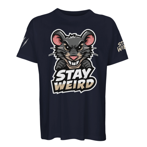 T-shirt med lekfull illustration av en råtta och texten Stay Weird