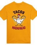 Provokativ t-shirt med färgglatt tryck av en kyckling och tacos på gul bas