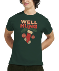 Well Hung" julstrumpa med granris och julkulor på mörkgrön t-shirt.