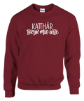Vinröd sweatshirt med texten ”Katthår – bryr mig inte”.