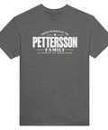 Gråmelerad t-shirt med texten Pettersson – A Family of Originals