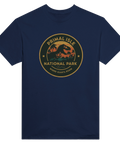 Klassiskt park-emblem med texten Where Giants Roam – grafisk t-shirt