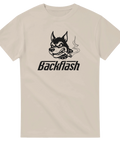 Kaxigt tryck av rökande hund i seriefigursstil – grafisk t-shirt
