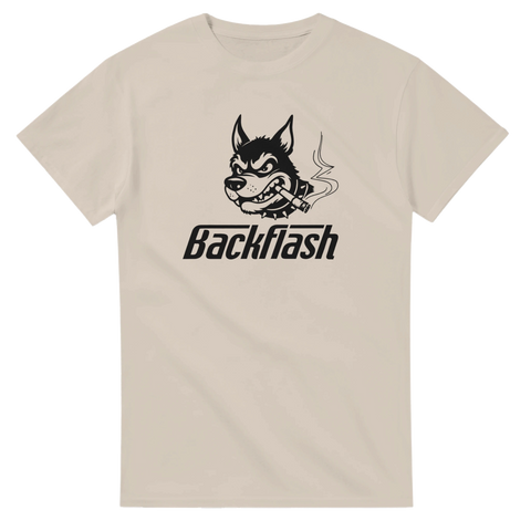 Kaxigt tryck av rökande hund i seriefigursstil – grafisk t-shirt