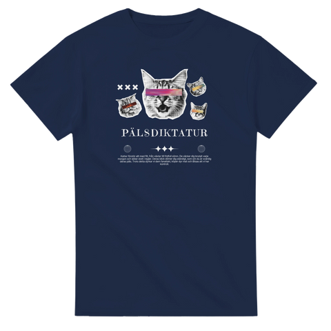 politisk humortröja Pälsdiktatur med grafisk illustration på marinblå t-shirt