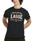 Närbild på t-shirt med rockigt Lasse-tryck och stjärndetaljer för män