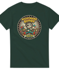 Mörkt humoristisk illustration av Nightmare Buddy på mörkgrön t-shirt