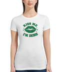 T-shirt för dam med grönt tryck, pussmun och texten Kiss me, I'm Irish för St Patricks Day