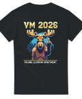 Pixelgrafik av en kaxig älg med solglasögon – satirisk t-shirt för VM 2026