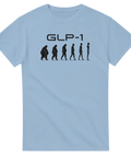 Minimalistisk illustration av evolution från övervikt till vältränad – ljusblå t-shirt med tryck