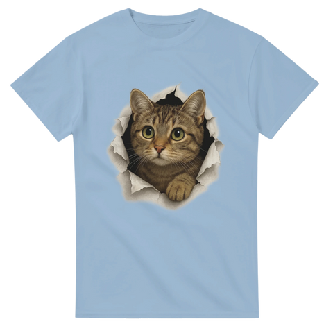 Ljusblå t-shirt med samma 3D-kattmotiv: katten bryter sig ut ur tröjan.

