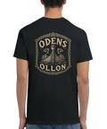 Vikingainspirerat ryggtryck med drakbåt och texten Odens Ollon – grafisk t-shirt